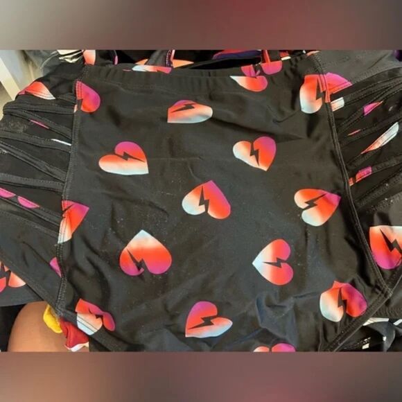 TORRID SWIM BOTTOM - HIGH WAIST LATTICE HEARTS BOLT SWIM BRIEF - Large / Size 12 - Picture 8 of 8